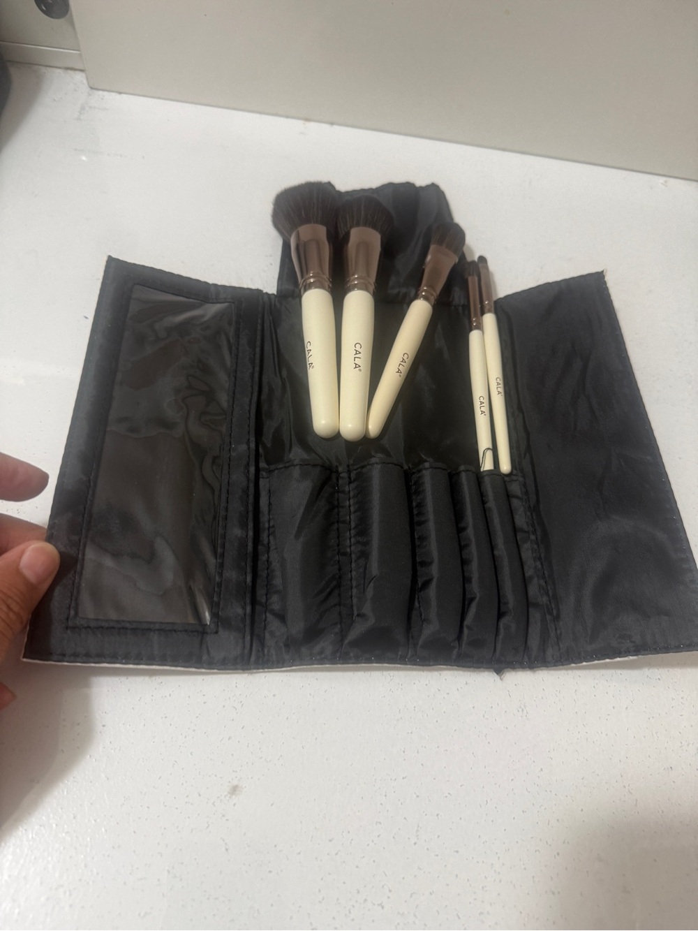 Cala White Leather Fold-Over makeup brushes 5 pieces new